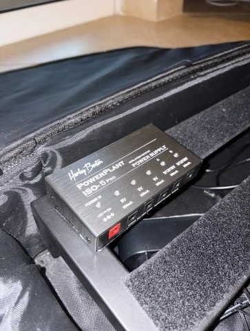 Pedaltrain JR + Harley Benton PowerPlant ISO-5