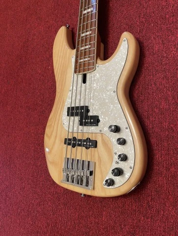 Marcus Miller P8-5 NT