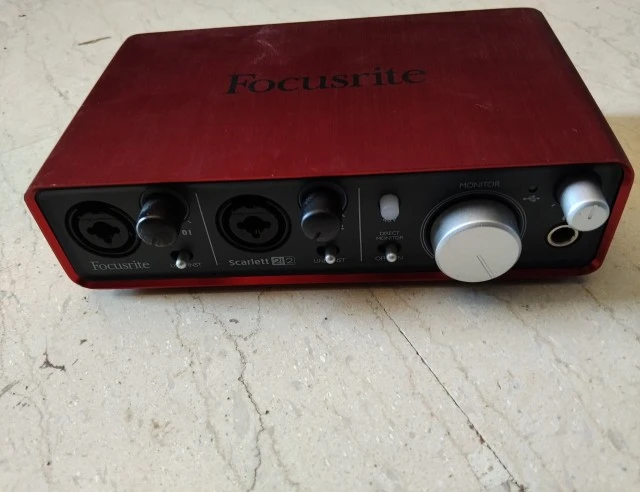 Focusrite Scarlett 2i2 2nd Gen
