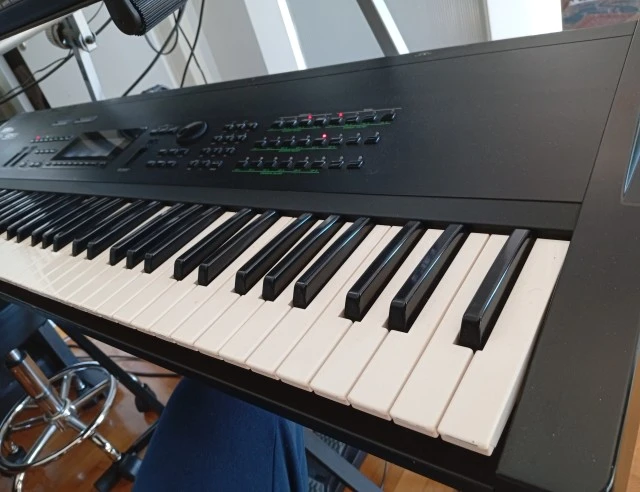 Yamaha SY99