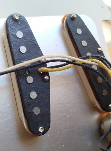 Fender Custom Shop Fat '60s – Πλήρες Pre-Wired Pickguard Stratocaster
