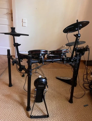 Alesis Nitro Max Electronic Kit