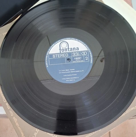 Muziek Voor Miljoenen, 51 κλασικά έργα σε 8 LP δίσκους