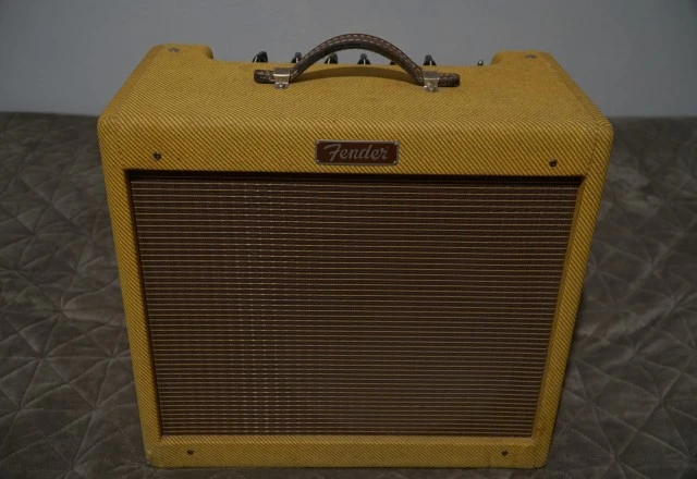Fender Blues Junior Lacquered Tweed
