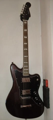 Squier Paranormal Jazzm Baritone OXB