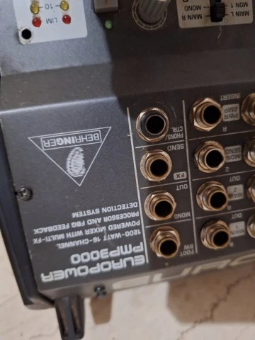 Behringer EUROPOWER PMP3000
