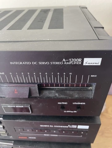 Sansui A-1200R