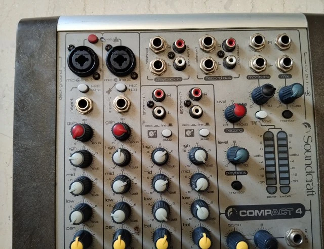 Soundcraft compact 4 μίκτης