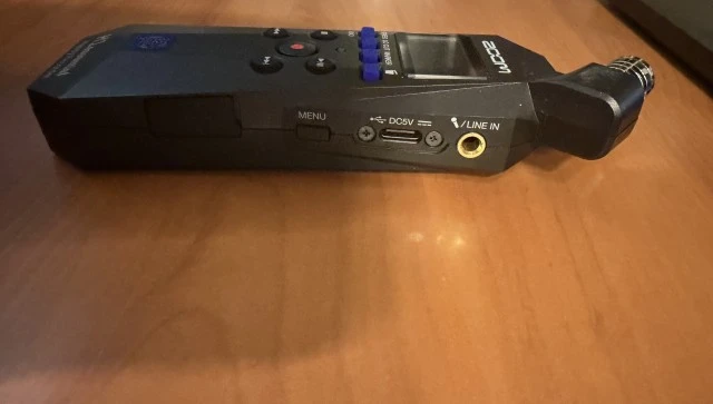 Zoom H1essential