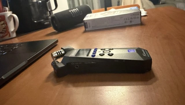 Zoom H1essential