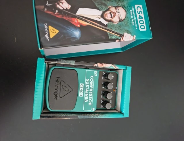 Behringer CS 400 Compression Sustainer