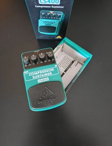 Behringer CS 400 Compression Sustainer