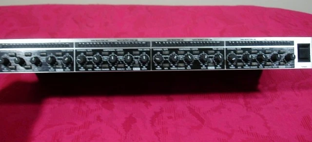 Behringer MDX4600 Multicom Pro XL