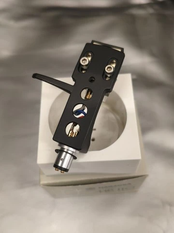 Κεφαλή για πικάπ Nagaoka MP-110 με Headshell