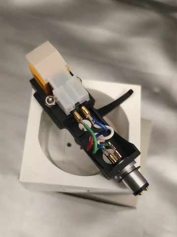 Κεφαλή για πικάπ Nagaoka MP-110 με Headshell