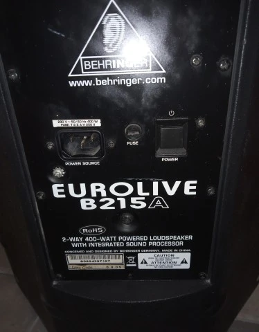 Behringer Eurolive B215A