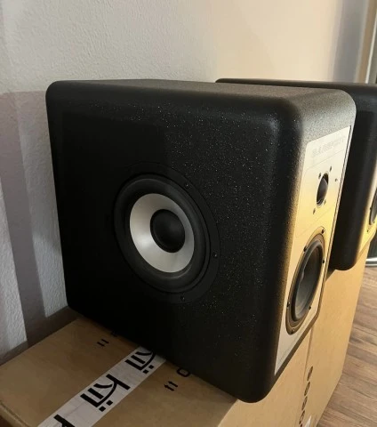 Barefoot Sound MicroMain