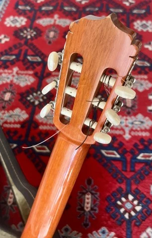 Aria AC-15 Made in Japan (1980s) – Κλασική κιθάρα με σκληρή θήκη