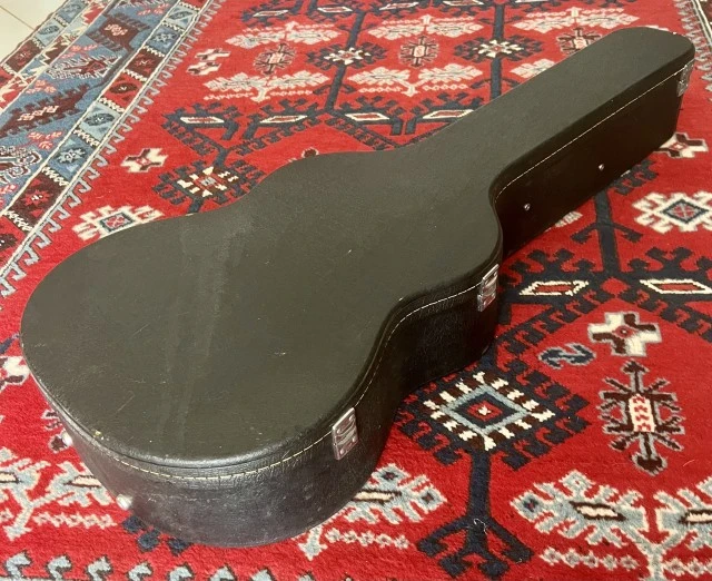 Aria AC-15 Made in Japan (1980s) – Κλασική κιθάρα με σκληρή θήκη