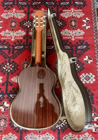 Aria AC-15 Made in Japan (1980s) – Κλασική κιθάρα με σκληρή θήκη