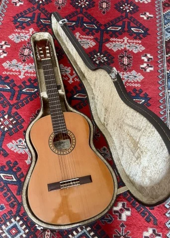 Aria AC-15 Made in Japan (1980s) – Κλασική κιθάρα με σκληρή θήκη