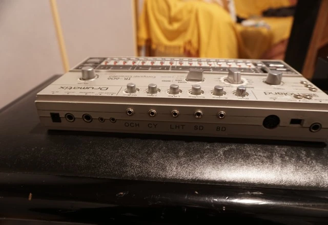Roland TR-606
