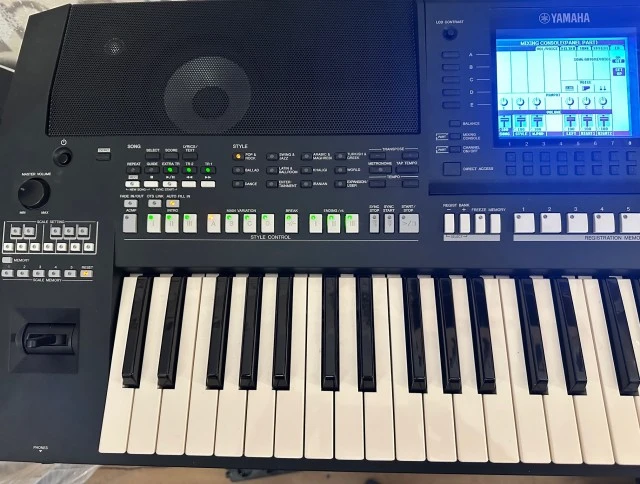Yamaha PSR-A2000