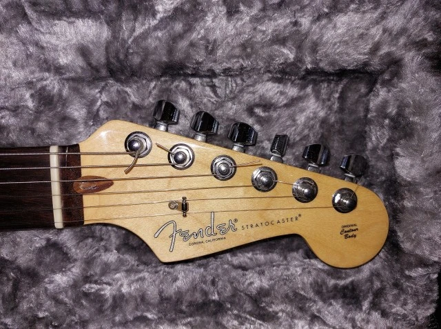 Fender American Professional Stratocaster HSS (2020)
