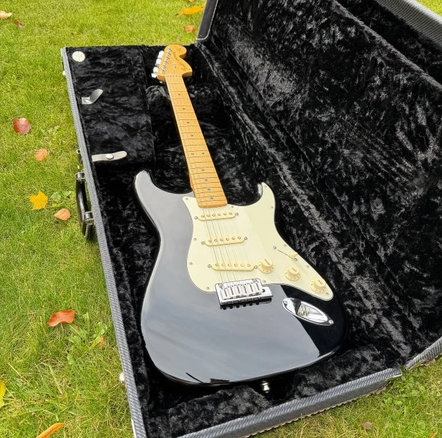 Fender The Edge (U2) Artist Series Stratocaster 2015 USA