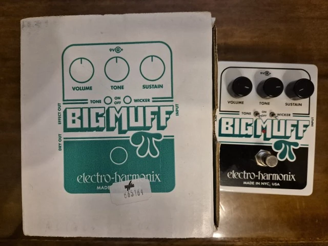 Electro-Harmonix Big Muff Pi With Tone Wicker