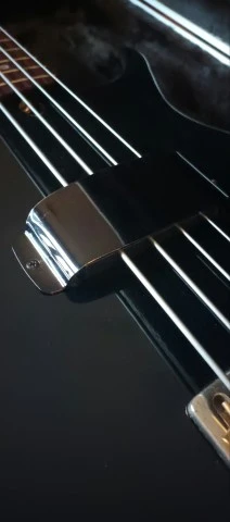 Aria Pro II RSB Deluxe-I (1983) – Made in Japan (δίνεται μαζί με case)