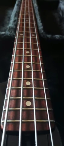 Aria Pro II RSB Deluxe-I (1983) – Made in Japan (δίνεται μαζί με case)