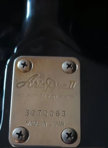 Aria Pro II RSB Deluxe-I (1983) – Made in Japan (δίνεται μαζί με case)