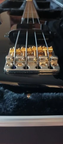 Aria Pro II RSB Deluxe-I (1983) – Made in Japan (δίνεται μαζί με case)