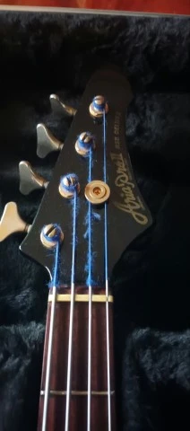 Aria Pro II RSB Deluxe-I (1983) – Made in Japan (δίνεται μαζί με case)
