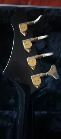 Aria Pro II RSB Deluxe-I (1983) – Made in Japan (δίνεται μαζί με case)