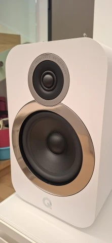 Q Acoustics 3030i