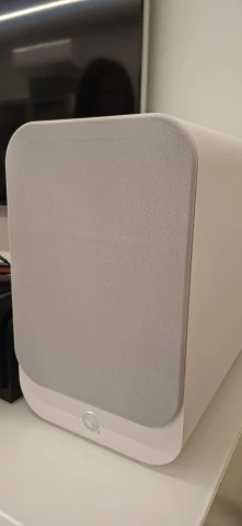 Q Acoustics 3030i