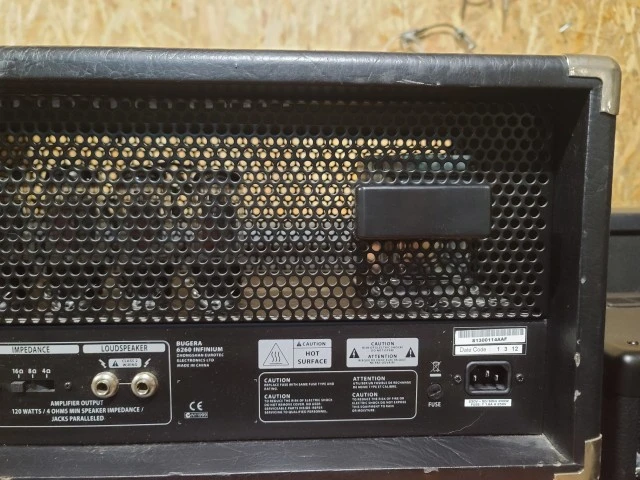 Bugera 6260 Infinium + καμπίνα Laney IRT212 2x12 + flight case