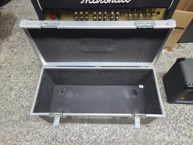 Bugera 6260 Infinium + καμπίνα Laney IRT212 2x12 + flight case