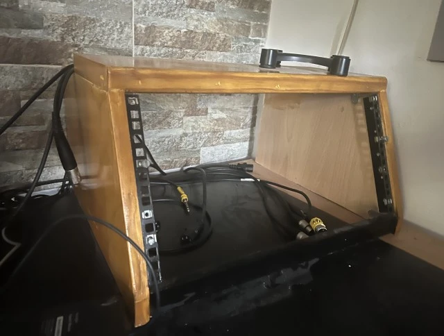 Studio Racks Wooden Studio Rack 4U