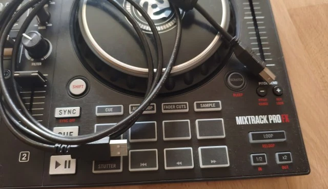 Numark Mixtrack Pro FX