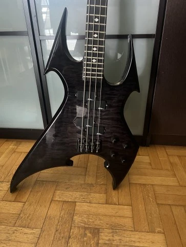 B.C. Rich Beast Bass