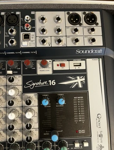 Soundcraft signature 16