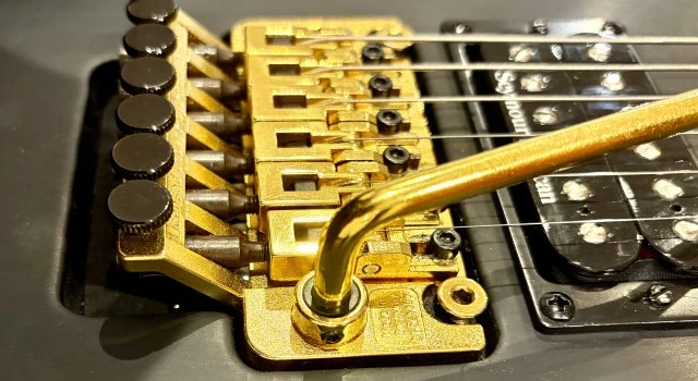 Schaller tremolo germany gold push in arm