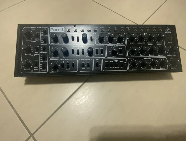 Behringer Pro-1