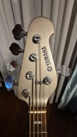 Yamaha BB615 5-String 2007 - Pewter