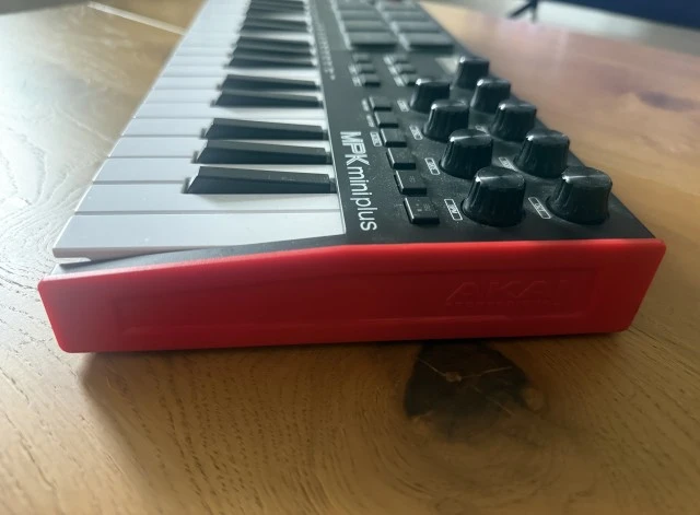 Akai MPK Mini Plus