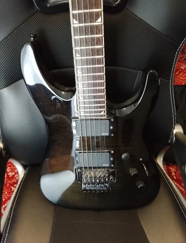 Jackson DKMG (Dinky) made in Japan with EMG pickups