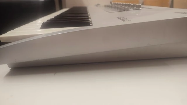 Korg Kontrol 49 keyboard controller